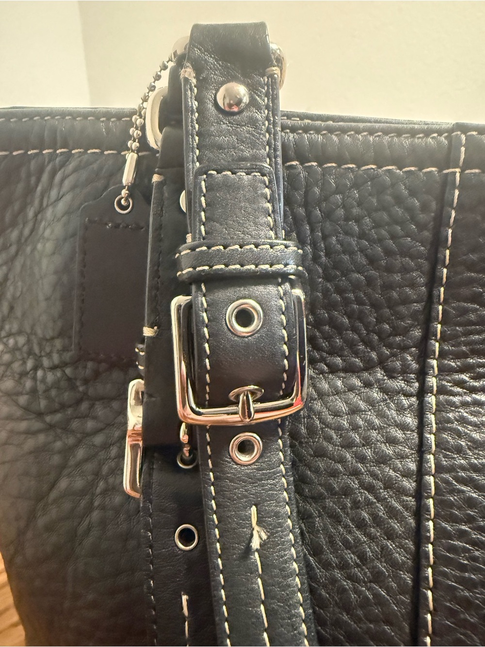 Coach F13069 Black Leather Hamptons Tote Shoulder Bag Y2K 2009 - Picture 4 of 14